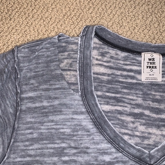 Women’s Free People Gray Ripped T-shirt - Picture 3 of 3